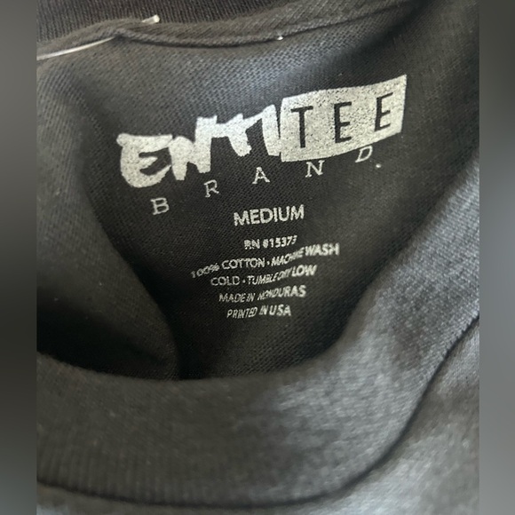 NWT Men’s “ENTITEE BRAND” Black Graphic T-Shirt - SIZE:M - Picture 3 of 3